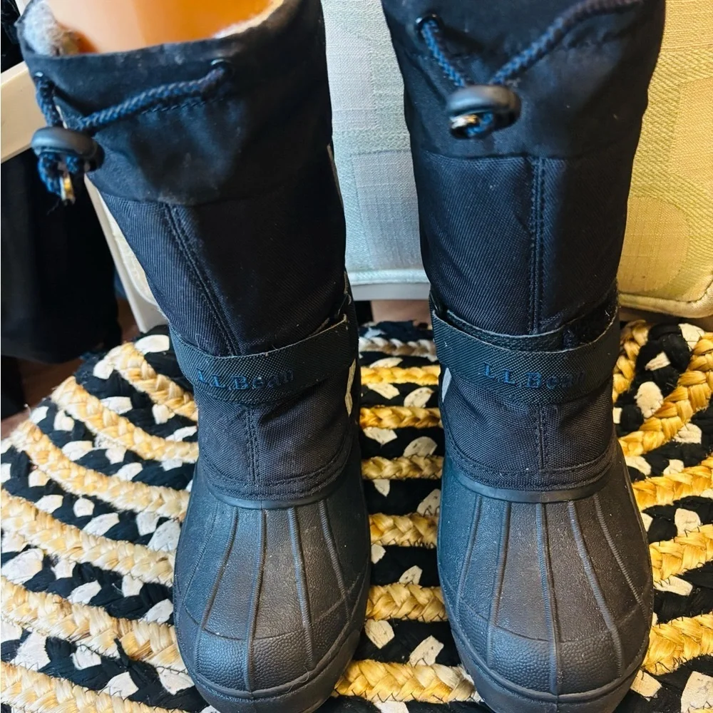 L.L. Bean Kids Black Snow Boots